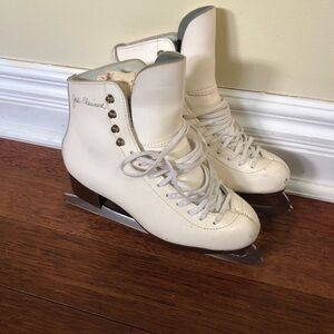 ‘Josee Chevixard’ Gam White Women's Ice Skates